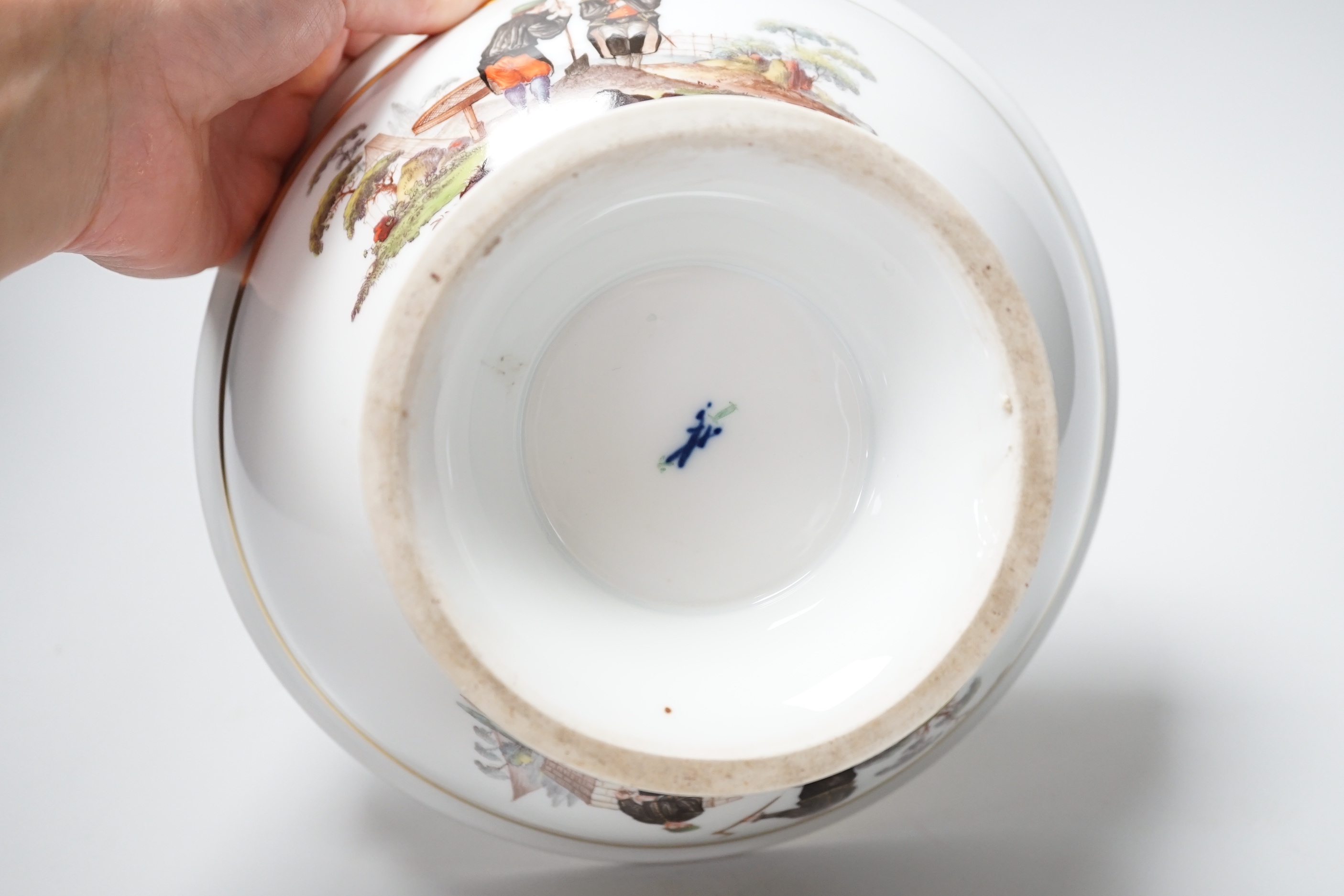 A Meissen footed ‘Miners’ bowl, special mark for 1814-15, 22cm diameter